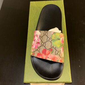 Gucci Ebony Multicolor Floral Slides